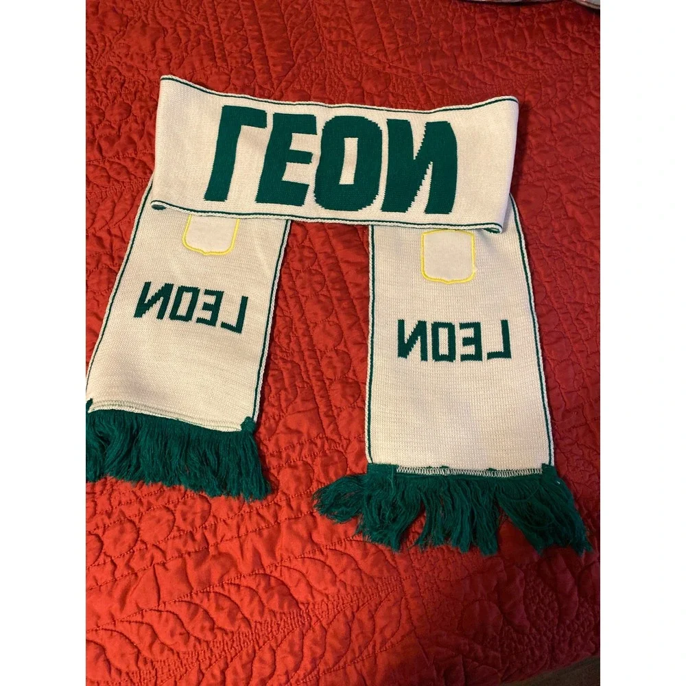 Club Leon Scarf Liga MX Soccer Fan Scarf Green White Knit Fringed Esmeraldas